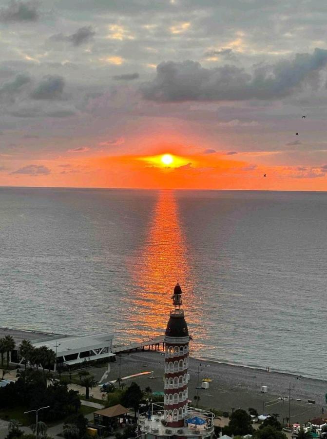 Апартаменты С Видом На Море Twin Towers Batumi, Orbi City Bagian luar foto